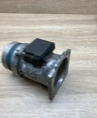 Audi A6 S6 C5 4B Mass air flow meter 078133471