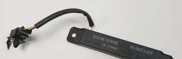 Hyundai Genesis Aerial antenna amplifier 95420-3K200