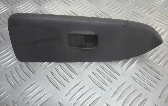 Mazda 323 F Electric window control switch
