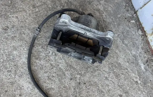 Renault Austral Front brake caliper FN28VZC
