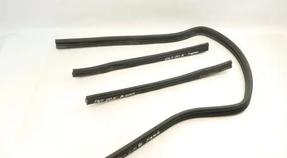 BMW Z3 E36 Engine compartment rubber 8398531 8398533