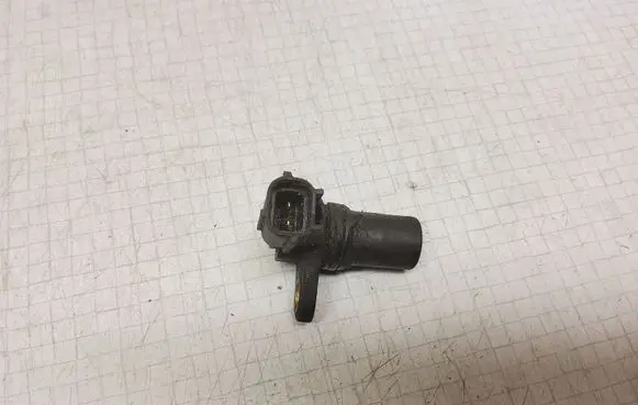 Ford Mondeo Mk III Camshaft position sensor 1S7F12K073AD