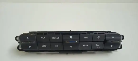 Maserati Levante Climate control unit 06700749200