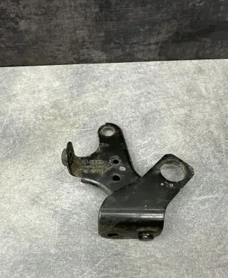 Volkswagen Touran I Other engine bay part 03G103369