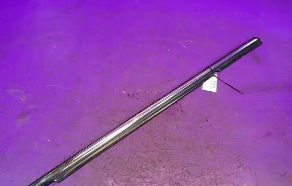 Mitsubishi Lancer VIII Front door glass trim molding RFR2