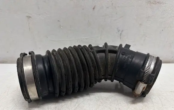 Mercedes-Benz Citan W415 Air intake duct part 165750686R