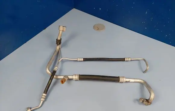 Tesla Model S Air conditioning (A/C) pipe/hose 106258300C