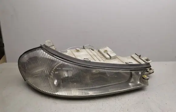 Ford Mondeo MK II Headlight/headlamp 0301098202 1305219078