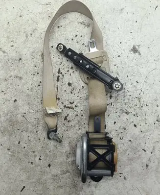 Infiniti EX Front seatbelt