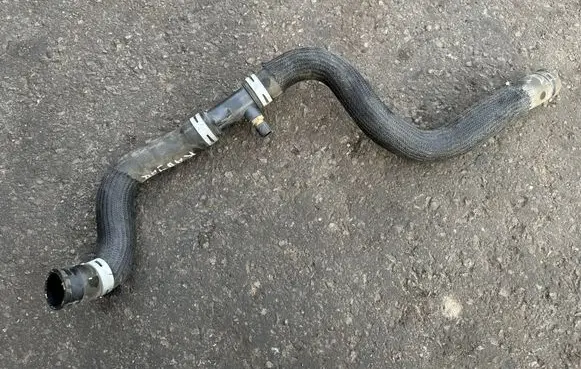 Renault Kadjar Engine coolant pipe/hose 1321260