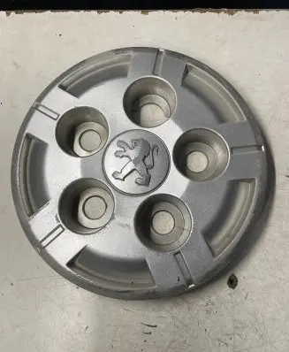 Peugeot Boxer Original wheel cap 123456789012