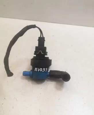 Mercedes-Benz C W204 Turbo solenoid valve A0004705493