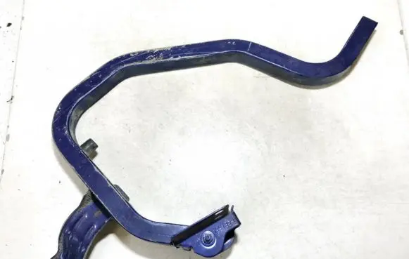 Dacia Logan I Tailgate/trunk/boot hinge