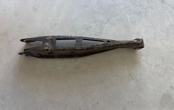 Toyota GT 86 Rear upper control arm/wishbone SU00304490