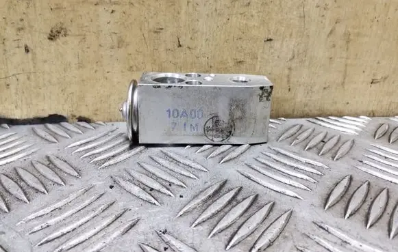 Air conditioning (A/C) expansion valve
