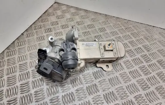 Ford Focus EGR valve cooler V29004027 MM111BL