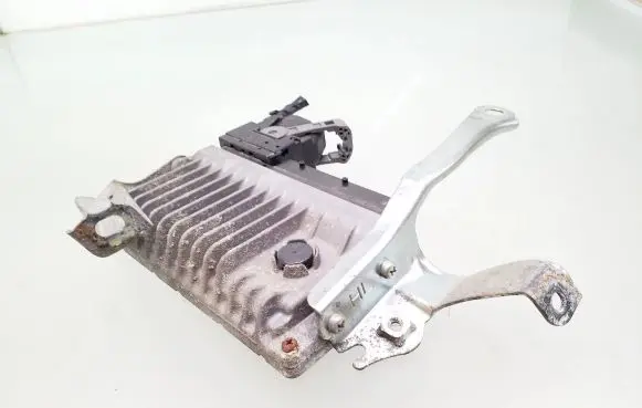 Toyota RAV 4 (XA40) Engine control unit/module 8966142K80 2756008041