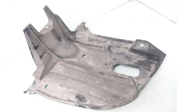 Toyota Avensis T250 Rear bumper underbody cover/under tray 5839805030
