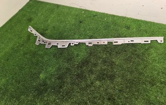 Tesla Model 3 Other center console (tunnel) element 109716600E