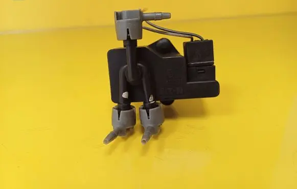 Mercedes-Benz C W202 Turbo solenoid valve 2028000578