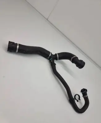Land Rover Discovery 5 Electric car engine cooling hoses/pipes 