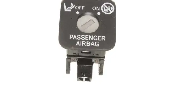 Toyota Auris 150 Passenger airbag on/off switch 