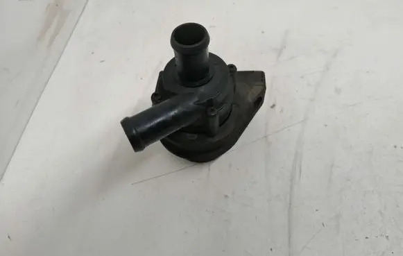 Volkswagen Golf V Electric auxiliary coolant/water pump 30950000