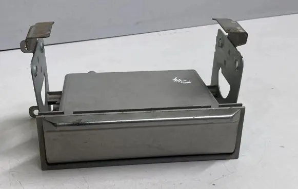 Nissan X-Trail T30 Glove box 6847544F00