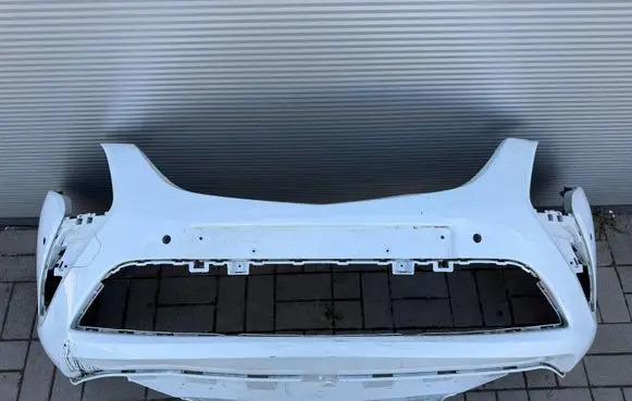 Opel Zafira C Front bumper 13300485