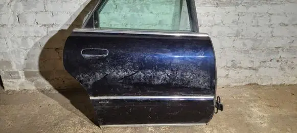 Audi A8 S8 D2 4D Rear door