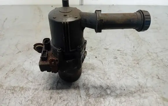 Peugeot 307 CC Power steering pump