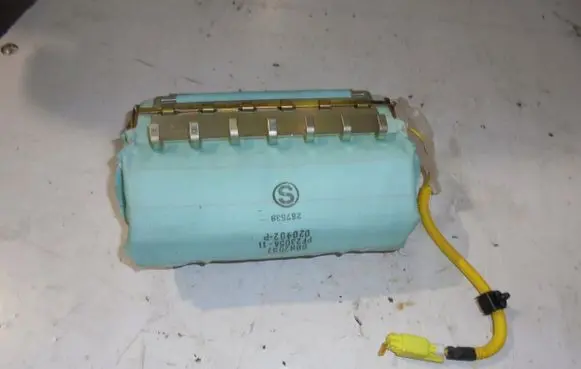 Subaru Legacy Passenger airbag PODUSZKATAMAAIRBAG