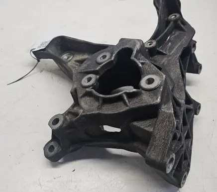 Volvo S40, V40 Generator/alternator bracket 7700113574