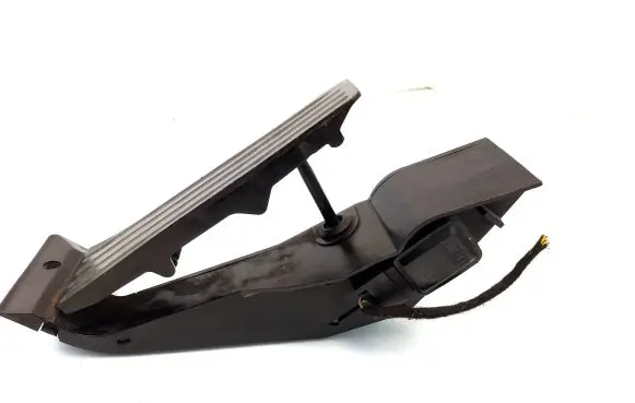 BMW Z4 E85 E86 Accelerator throttle pedal 6762327 130303 25916010