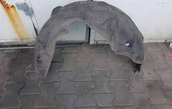 BMW X1 E84 Rear arch 