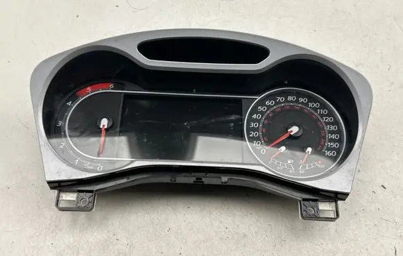 Speedometer (instrument cluster)
