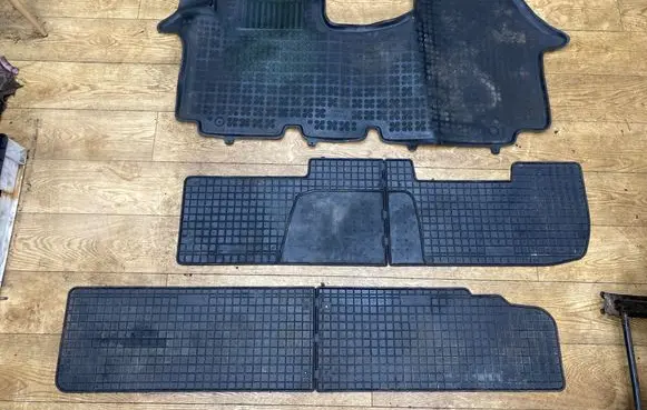 Opel Vivaro Car floor mat set
