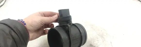BMW 1 E81 E87 Mass air flow meter 0280218165 7533853