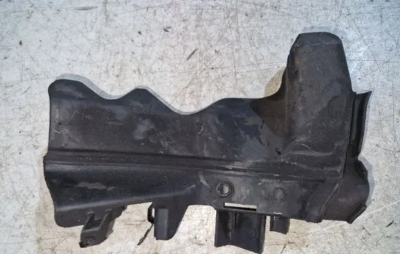 Ford C-MAX II Intercooler air guide/duct channel AM518326A