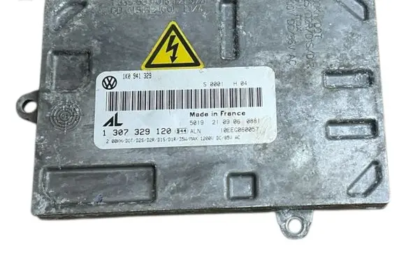 Volkswagen PASSAT B6 Light module LCM 1307329120 1K0941329