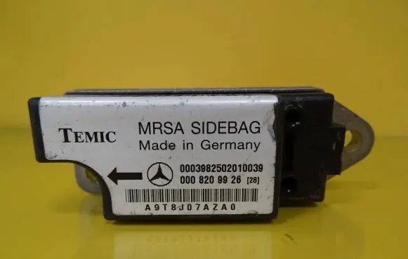 Mercedes-Benz E W210 Airbag deployment crash/impact sensor 0008209926