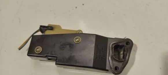 Fuel tank cap lock motor