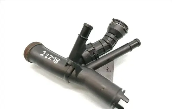 Volkswagen Tiguan Thermostat/thermostat housing 04L.121.071.E
