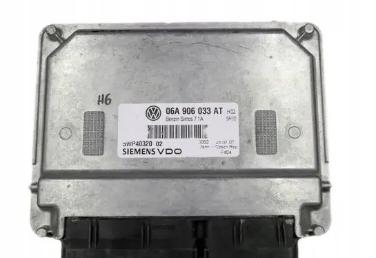 Volkswagen PASSAT B6 Engine control unit/module 06A906033AT 5WP4032002