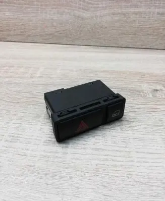 BMW 3 E46 Hazard light switch 8368920