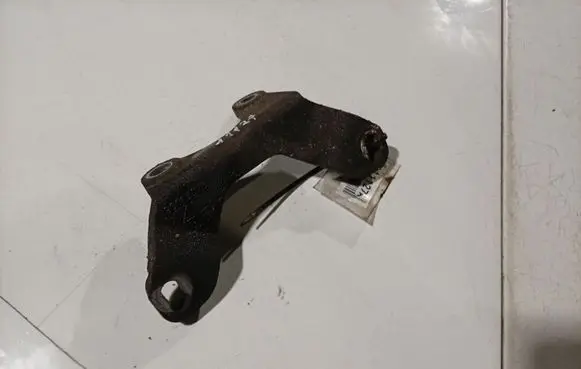 Chevrolet Captiva Engine mounting bracket 96625076