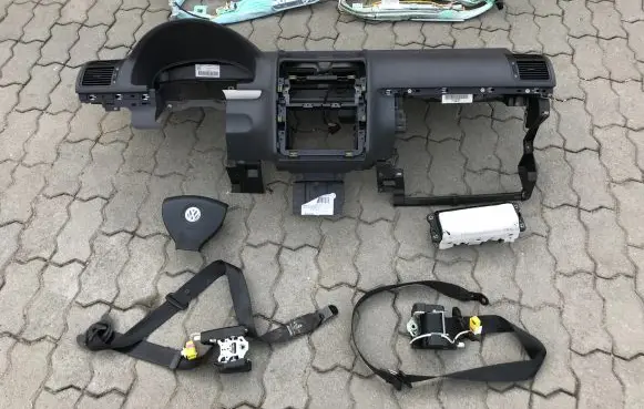 Volkswagen Touran I Airbag set with panel 