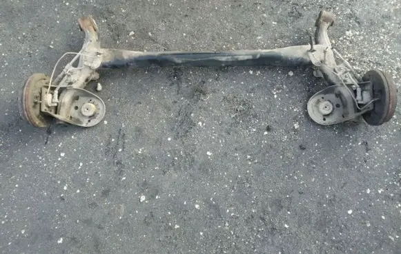 Hyundai i20 (PB PBT) Rear axle beam with reductor 