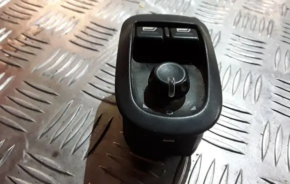 Peugeot 206 Electric window control switch