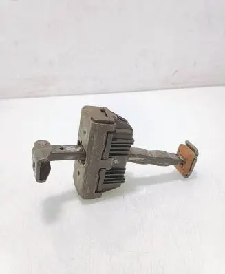 BMW 5 E60 E61 Front door check strap stopper 7033609